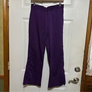 Healing Hands Purple Label Scrubs Taylor Petite Pant 9095P Sz SP Purple Grape